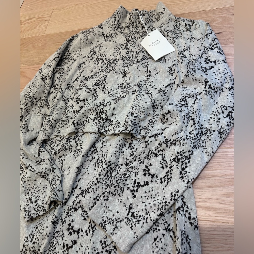 Cotton Jacquard Maternity & Nursing Dress - Picture 2 of 11